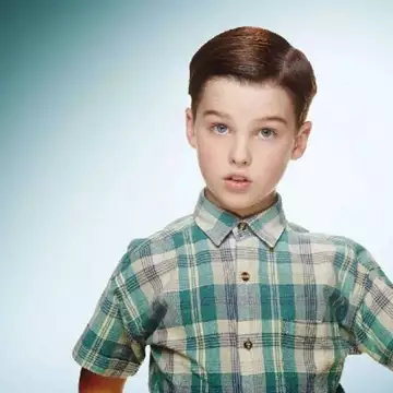 Οι 10 σειρές που βλέπουν όλοι τώρα στο Netflix