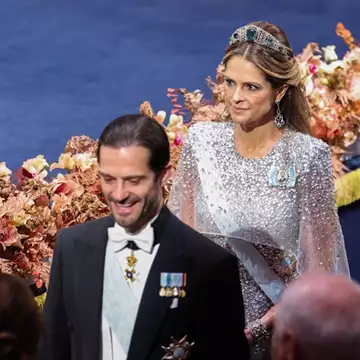 Η πριγκίπισσα Madeleine με θρυλική τιάρα που είχε ξεχαστεί για δεκαετίες σε ένα έπιπλο στο Παλάτι