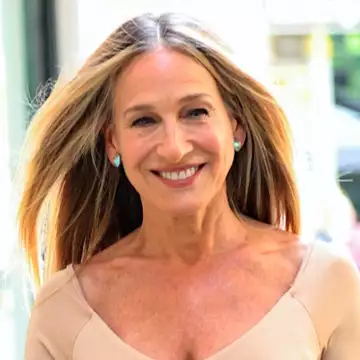 Η Sarah Jessica Parker υιοθέτησε την πιο ανατρεπτική τάση νυχιών της σεζόν