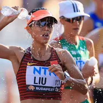 Ξεχάστε τον κανόνα των 2 λίτρων | Η πραγματική ποσότητα νερού που πρέπει να πίνετε κάθε μέρα