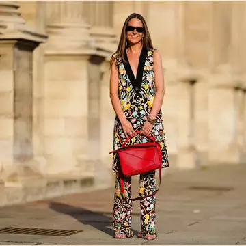 Τα πιο ωραία κομμάτια του φετινού καλοκαιριού είναι τα εμπριμέ