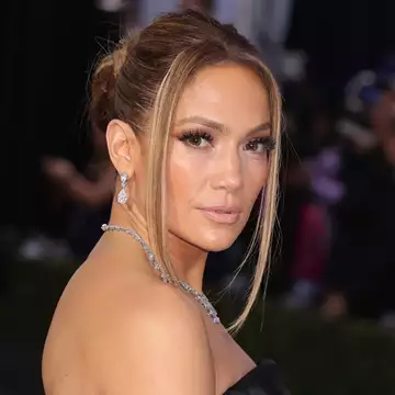 Τα χρώματα μαλλιών που κρύβουν μέχρι και 10 χρόνια