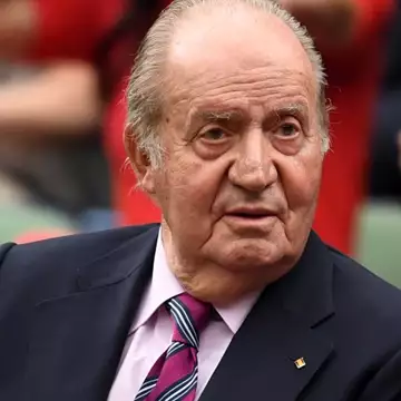 Νέο σκάνδαλο στην Ισπανία | Κυκλοφόρησαν τρυφερές φωτογραφίες του Χουάν Κάρλος με γνωστή ηθοποιό