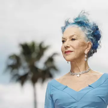 Dame Mirren: "Είναι άδικο και ενοχλητικό να σου συμπεριφέρονται διαφορετικά λόγω ηλικίας"