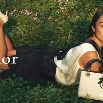 Ο οίκος Dior αποκαλύπτει την καμπάνια του Jonathan Anderson για τη Lady Dior