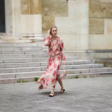 Η επιστροφή των gladiator sandals στη μόδα για το Καλοκαίρι 2025