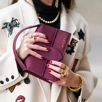 10 μανικιούρ που δείχνουν πιο κομψά σε κοντά νύχια