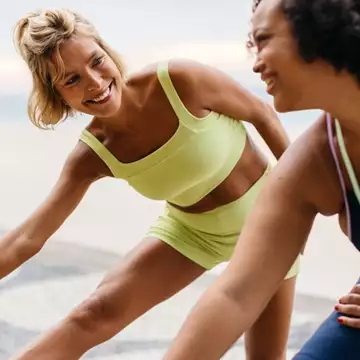 Οι ασκήσεις που αντισταθμίζουν τις αρνητικές επιπτώσεις της εμμηνόπαυσης