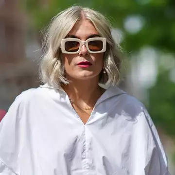 3 πολύτιμες συμβουλές περιποίησης που οι γυναίκες με λευκά μαλλιά δεν ακούν αρκετά