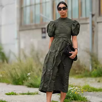 Τα 5 μίντι φορέματα που θα φορέσουμε περισσότερο αυτό το φθινόπωρο