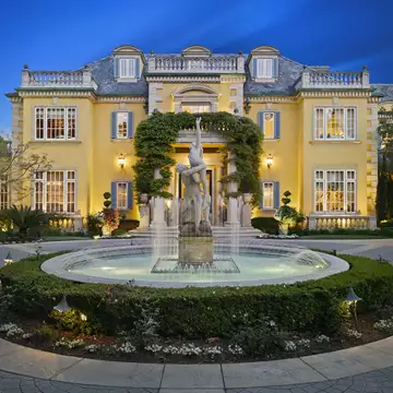 Η έπαυλη του Rod Stewart είναι τόσο εντυπωσιακή όσο και η μουσική του