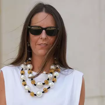 Τα ανοιξιάτικα χρώματα ρουζ που κολακεύουν περισσότερο τις γυναίκες άνω των 50