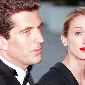 O Ryan Murphy βρήκε την Carolyn Bessette-Kennedy που έψαχνε