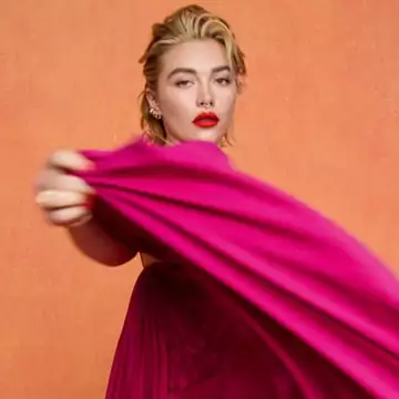 Η Florence Pugh στο τεύχος Ιουνίου του Harper's Bazaar Greece