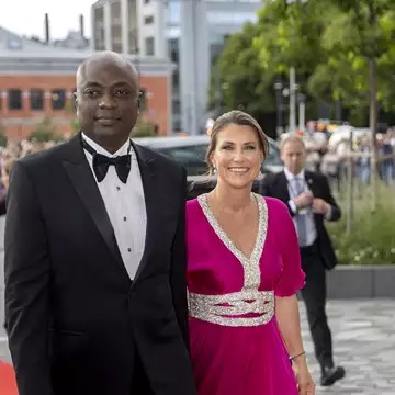 H πριγκίπισσα Martha Louise και ο Durek Verrett στο κόκκινο χαλί | Η εμφάνιση που συζητήθηκε