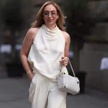 Beach Blonde | Ο φυσικός τρόπος για να αποκτήσετε ξανθές ανταύγειες στις διακοπές σας για ένα κομψό καλοκαιρινό look