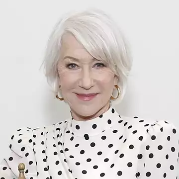 Oh so chic | Τα πιο κομψά κοντά κουρέματα για λευκά μαλλιά