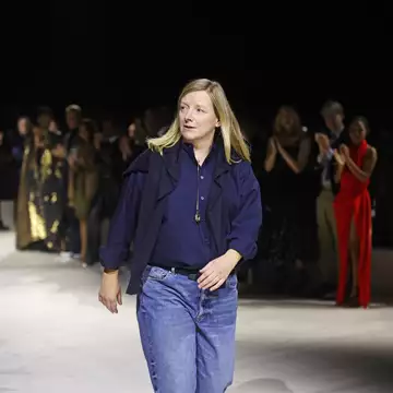 H Sarah Burton είναι η νέα creative director του Givenchy