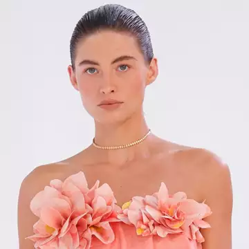 Happy Vibes | Το κολακευτικό χρώμα που κυριαρχεί στο μακιγιάζ της χρονιάς