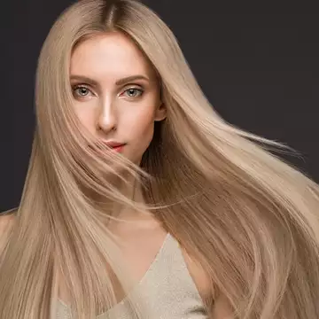 Το πολυτελές hair oil που χαρίζει τα πιο μεταξένια μαλλιά