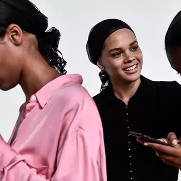 Κι όμως η τεχνολογία βλάπτει σοβαρά την επιδερμίδα