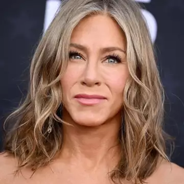 Η ειλικρινής Jennifer Aniston | Η αποκάλυψη της για τις ενέσιμες θεραπείες που έχει δοκιμάσει στο πρόσωπό της