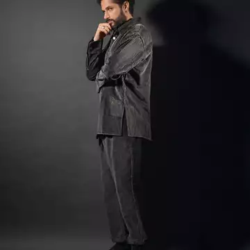 Ο Γιάννη Νιάρρος μιλάει στο Harper's Bazaar Greece