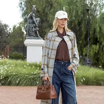 Spotted in the City | Πώς θα συνδυάσετε την κομψότητα με την άνεση στα καθημερινά looks σας