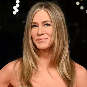 Η Jennifer Aniston υιοθέτησε το διαχρονικό κούρεμα που κολακεύει όλες τις γυναίκες