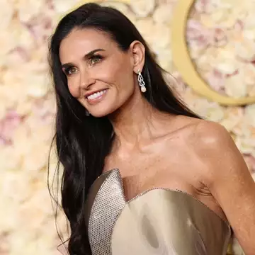 Πώς να μακρύνετε τα μαλλιά σας μετά τα 50