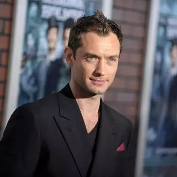 Jude Law: "Ναι, είμαι πλέον χαλαρός και φαλακρός και καθόλου δεν με νοιάζει"
