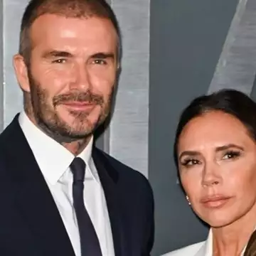 Η Victoria Beckham έκλεισε τα 50 | Το τρυφερό βίντεο που της αφιέρωσε ο David