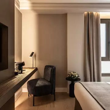 Το NJV Athens Plaza ολοκλήρωσε την ανακαίνισή του σε 33 Classic Business Rooms