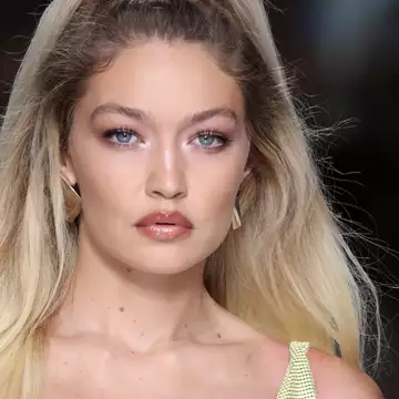 7 tips για να χρησιμοποιήσετε τη ρετινόλη με ασφάλεια το καλοκαίρι