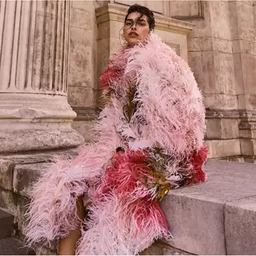 From the Magazine | O συναρπαστικός χειμώνας των πανωφοριών