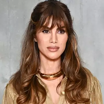 Οι σκιές που φωτίζουν υπέροχα τα καστανά μάτια