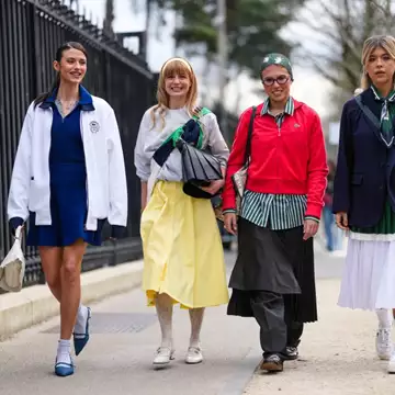 Πέντε ανοιξιάτικα looks που μπορείτε να κάνετε με μια φούστα