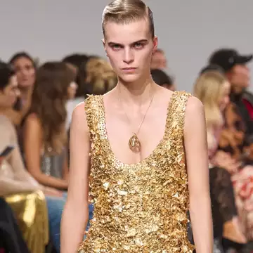 PFW SS'25 | Η πιο ακριβή τσάντα του κόσμου παρουσιάστηκε στο show του Rabanne