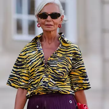 Πώς θα φορέσετε τις τάσεις του 2024 σύμφωνα με τις fashionistas άνω των 50