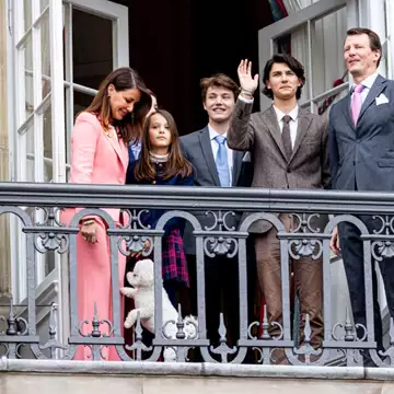 Πριγκίπας Joachim - Πριγκίπισσα Marie | Οικογενειακές διακοπές στο προσωπικό τους βασιλικό "καταφύγιο"