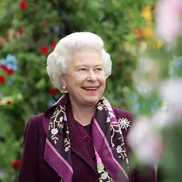 Τι απέγινε το αμύθητης αξίας κολιέ της βασίλισσας Ελισάβετ μετά τον θάνατό της;