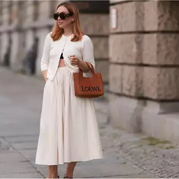 Οι πιο ωραίες φούστες με πιέτες για να φορέσετε την άνοιξη