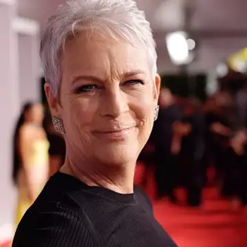 Η Jamie Lee Curtis μοιράζεται τον αληθινό λόγο πίσω από την πλαστική επέμβαση που έκανε