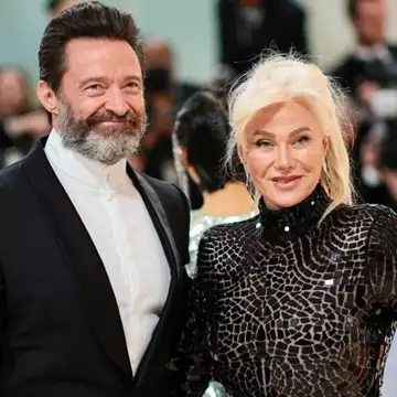 Η Deborra-Lee Furness περιγράφει την "προδοσία" μετά το διαζύγιο με τον Hugh Jackman