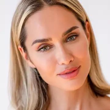 5 προϊόντα για την πιο αλαβάστρινη επιδερμίδα που είχατε ποτέ