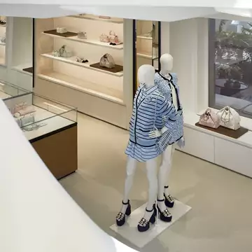 Ανοίγει ξανά η Chanel boutique στη Μύκονο