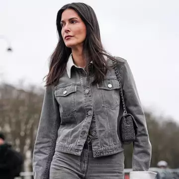 Πώς μπορείτε να ντυθείτε σαν κομψή Παριζιάνα αυτή την άνοιξη