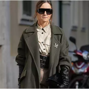 Τα 5 ωραιότερα outfits με παλτό για γυναίκες άνω των 50