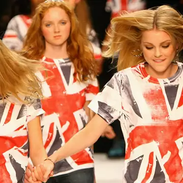 Βρετανική Μόδα | Πώς το Λονδίνο μπορεί να αναζωπυρώσει τη σπίθα του