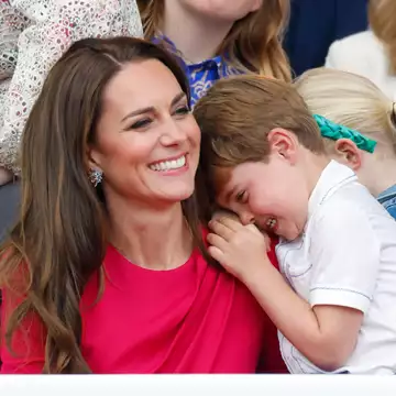 Kate Middleton | Η παράδοση που έσπασε στα φετινά γενέθλια του μικρού πρίγκιπα Louis
